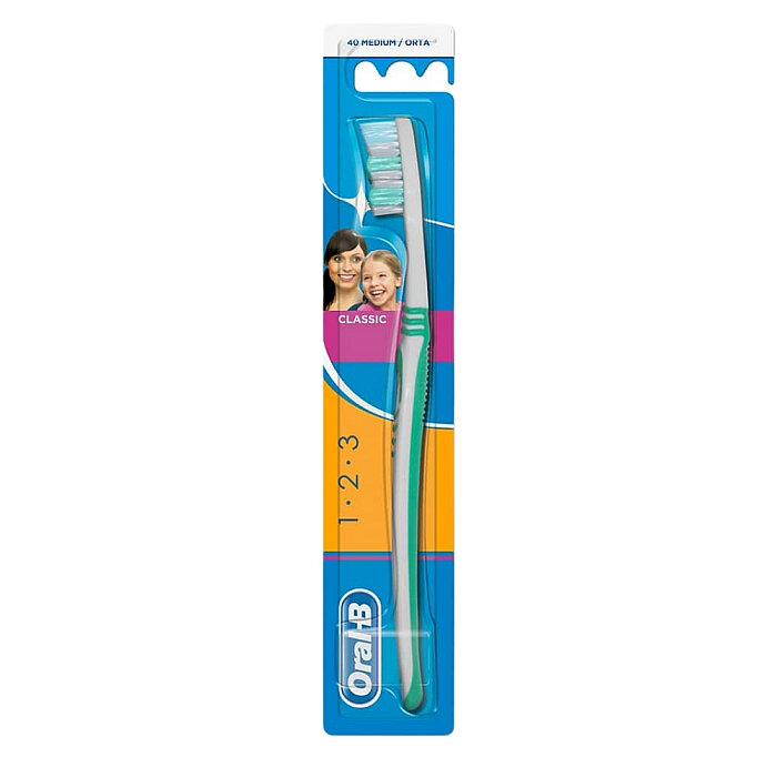 Oral-B 3-Classic Medium 40 Diş Fırçası - 1
