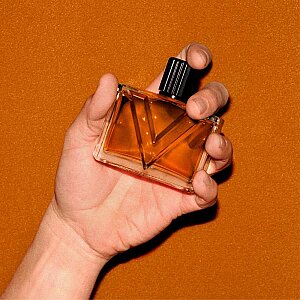 Valentino Vendetta Uomo Erkek Parfüm Edp 50 Ml - 6
